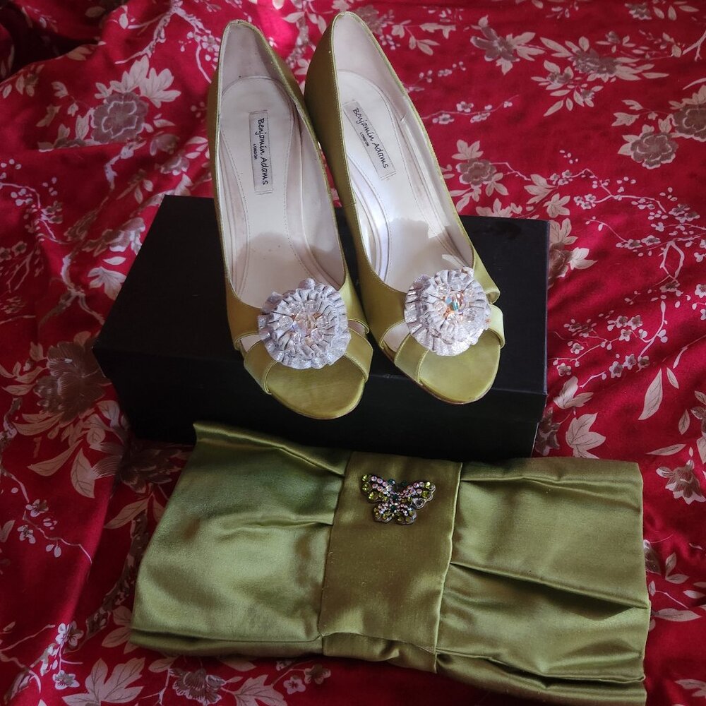 Bonus matching purse! Benjamin Adams satin bling double open toe